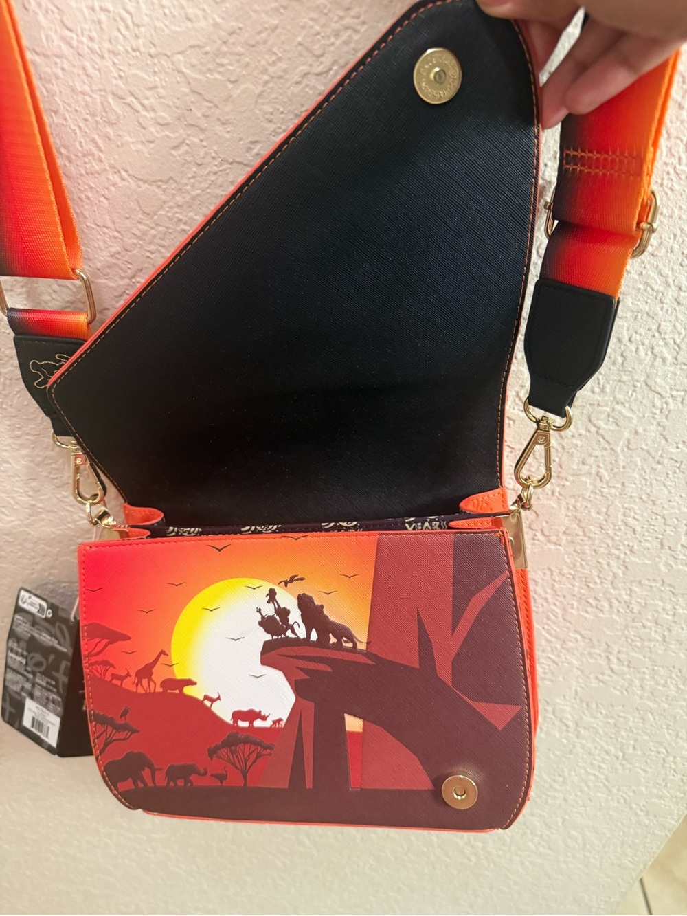 The Lion King 30th Anniversary Pride Rock Crossbody Bag - Picture 8 of 13